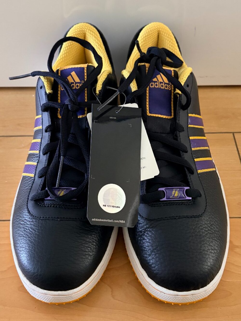 Adidas NBA Lakers Courtside II Men's Shoes, US size 11.5 NEW